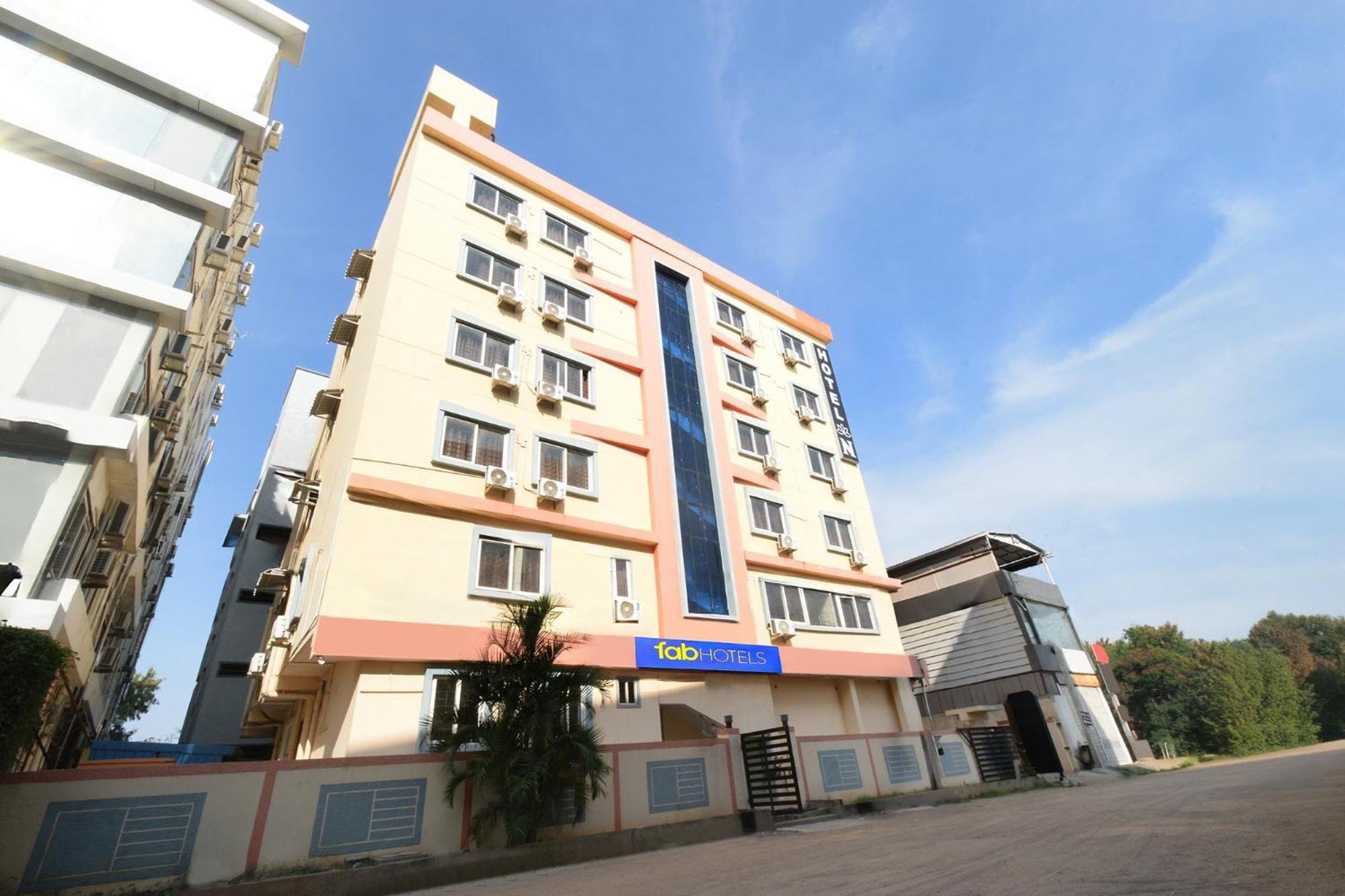 היידראבד Fabhotel N Residency, Hitech City - 350M From Yashoda Hospital, Hitech City מראה חיצוני תמונה