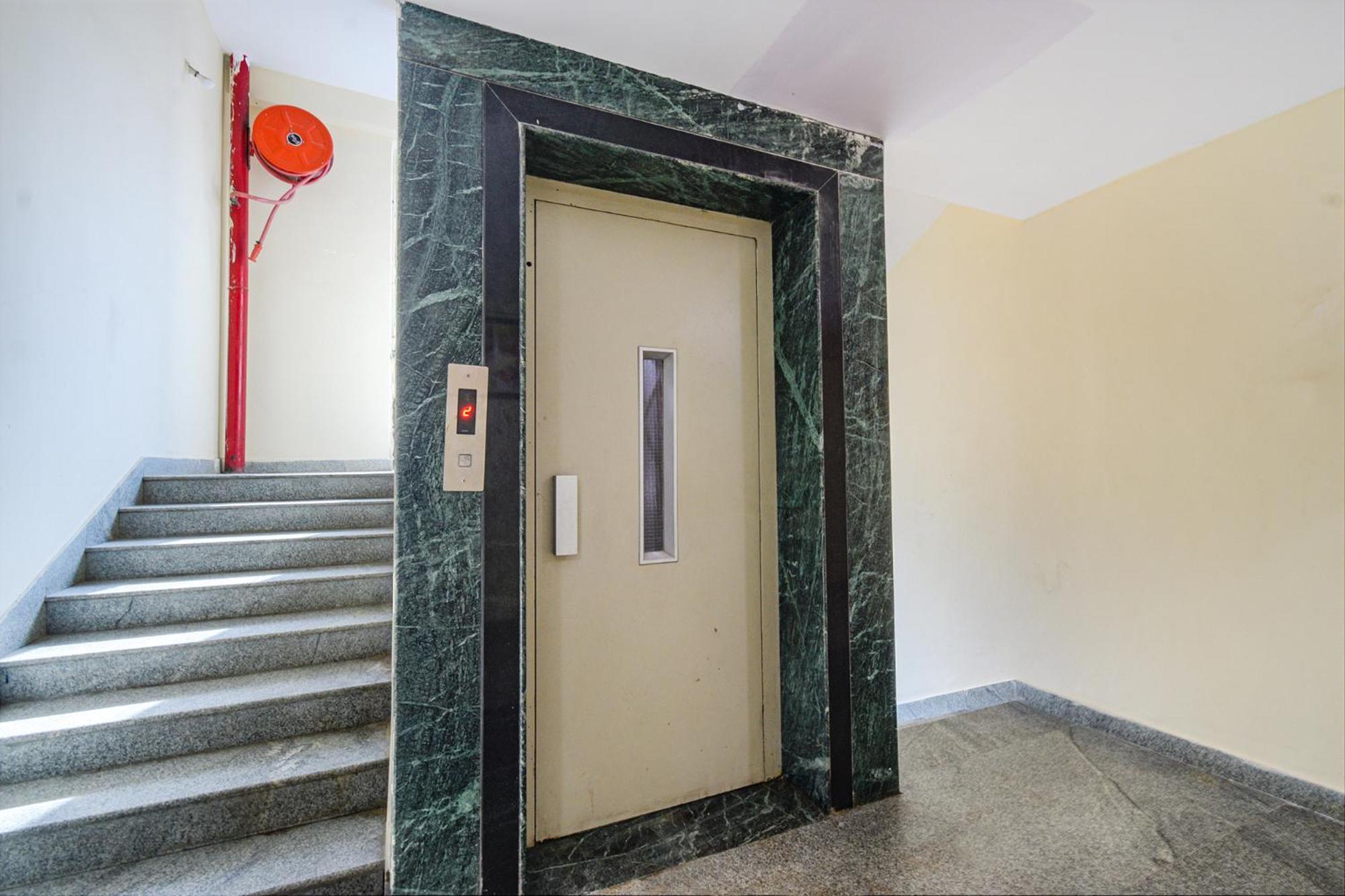 היידראבד Fabhotel N Residency, Hitech City - 350M From Yashoda Hospital, Hitech City מראה חיצוני תמונה